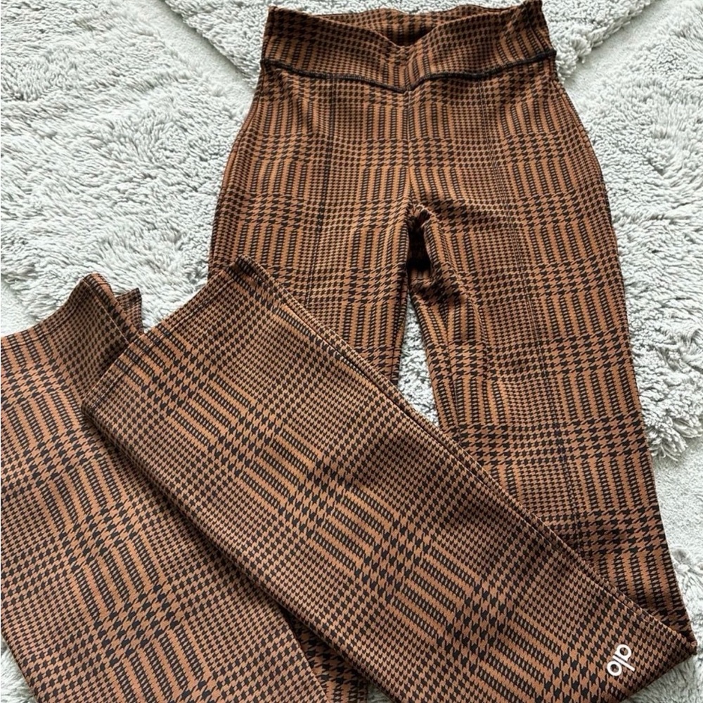 Alo Yoga High-Waist Plaid Wide-Leg Pants — Brown/Black